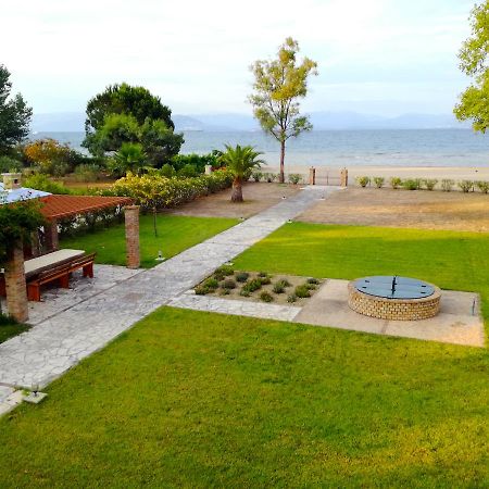 Antonia Beachfront Villa Lefkímmi Exterior foto