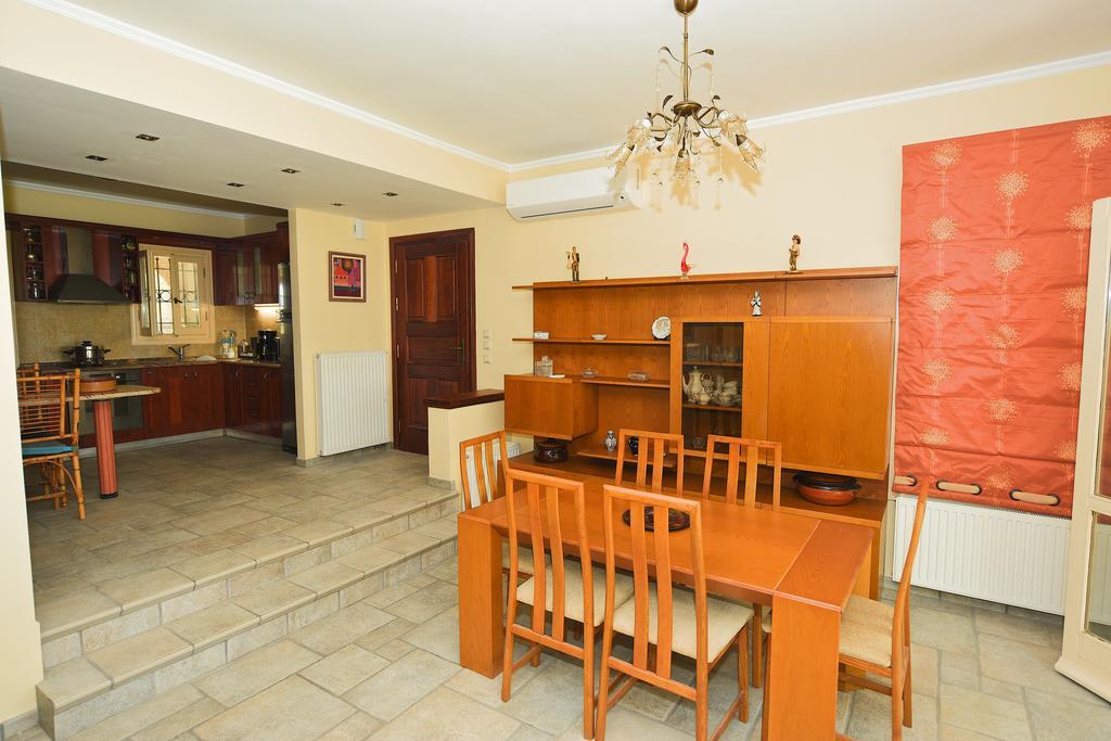 Antonia Beachfront Villa Lefkímmi Exterior foto