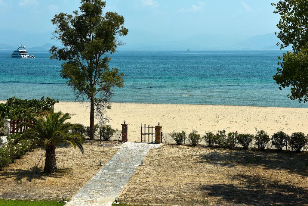 Antonia Beachfront Villa Lefkímmi Exterior foto